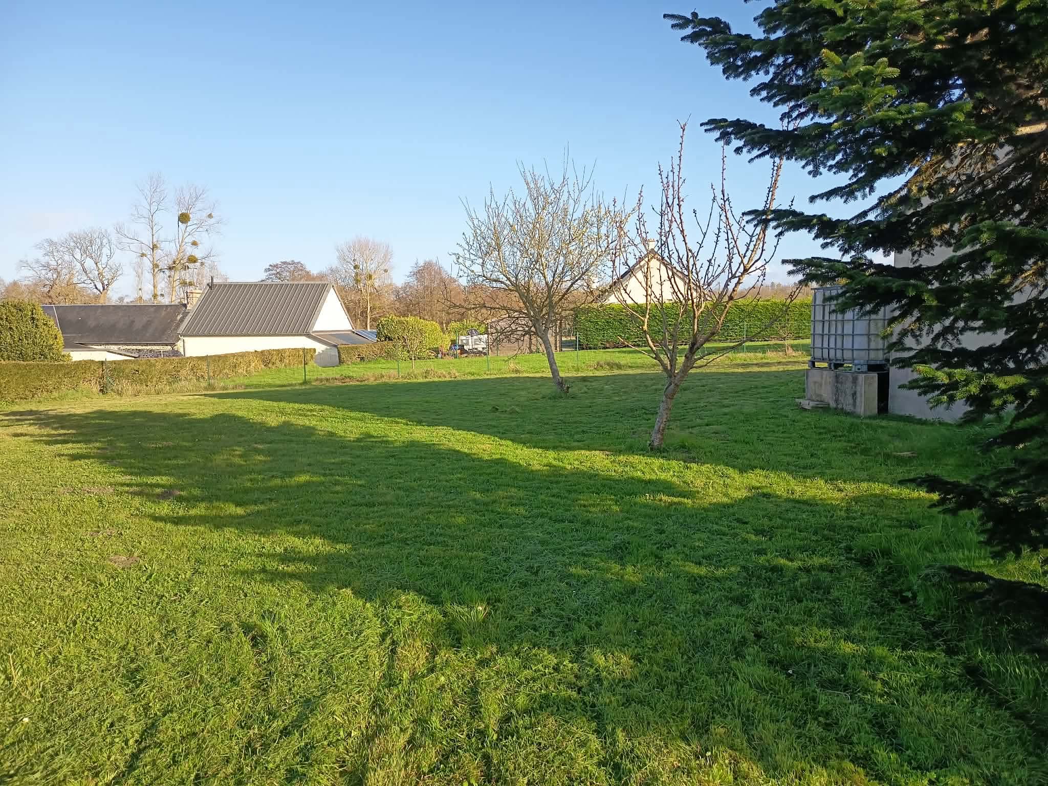 Jardin avec arbres fruitiers
